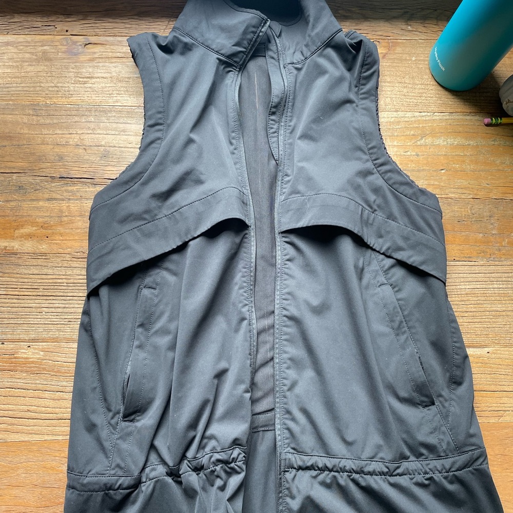 Lululemon black vest